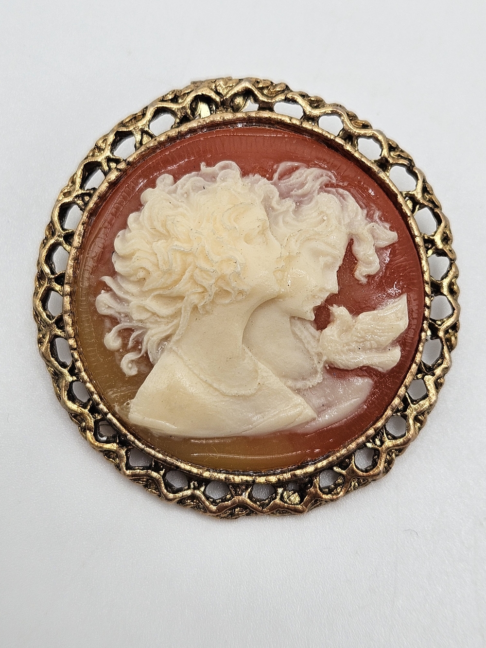VINTAGE Victorian Style Double Lady Cameo Carved Round Pendant Brooch Pin